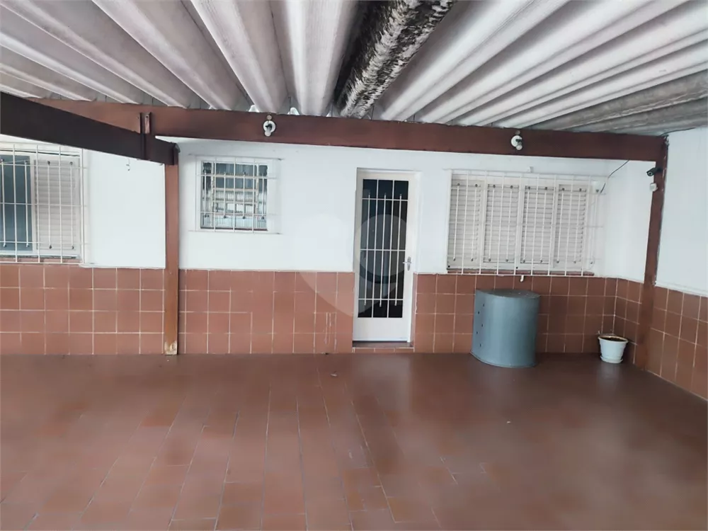 Sobrado à venda com 2 quartos, 320m² - Foto 11