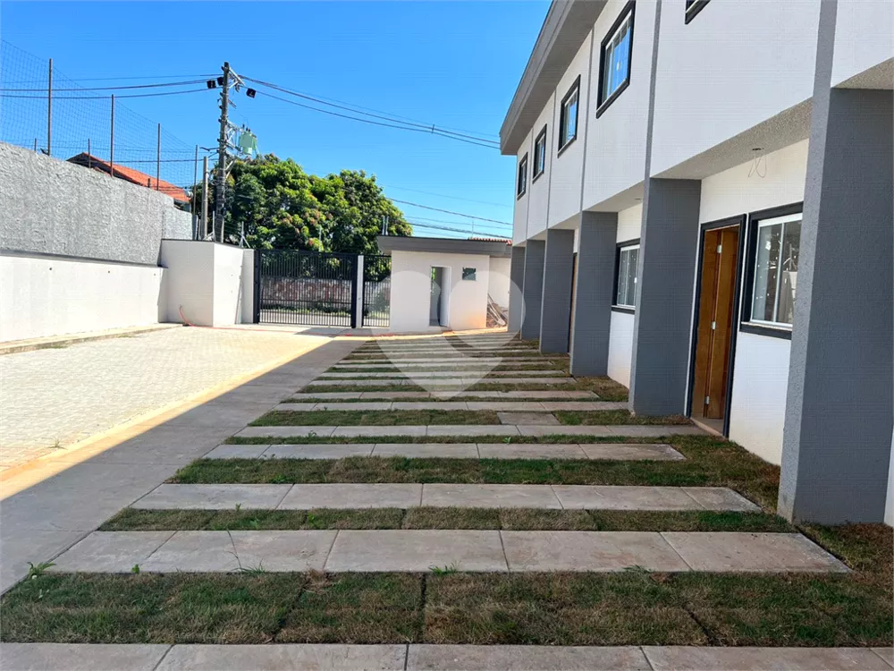 Casa de Condomínio à venda com 2 quartos, 64m² - Foto 2