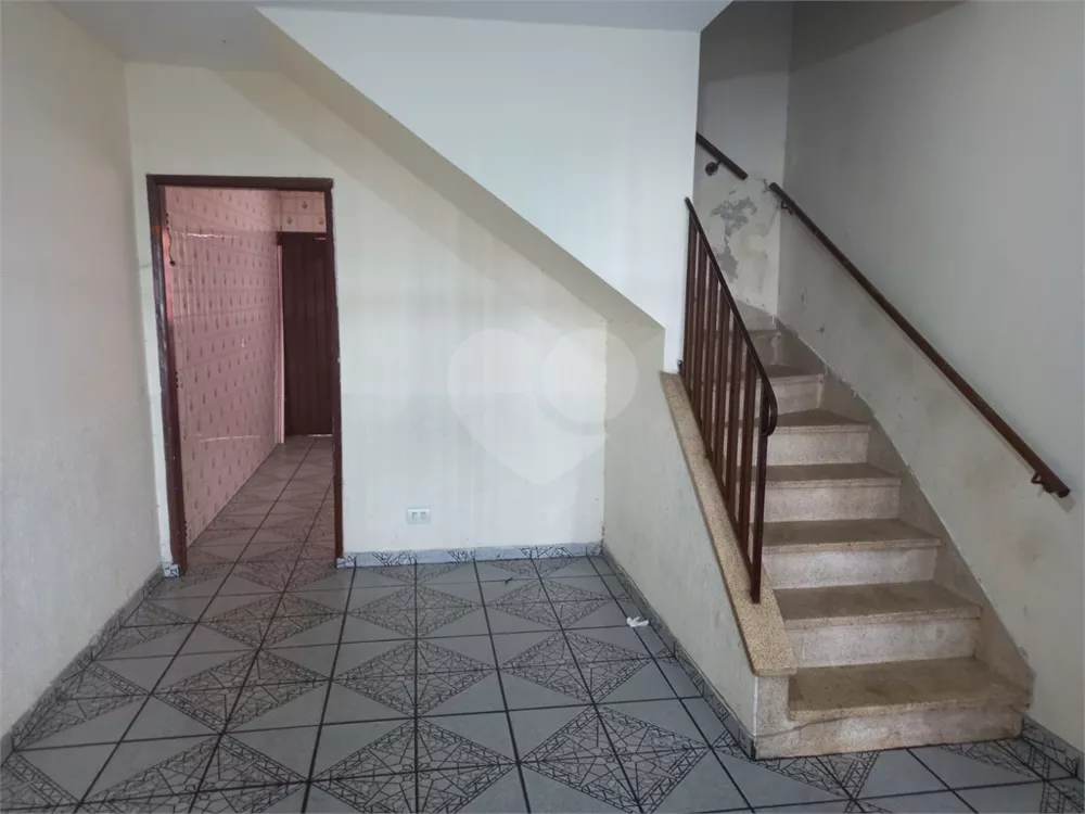 Sobrado à venda com 3 quartos, 75m² - Foto 2