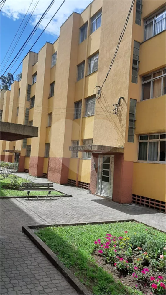 Apartamento à venda com 2 quartos, 73m² - Foto 2