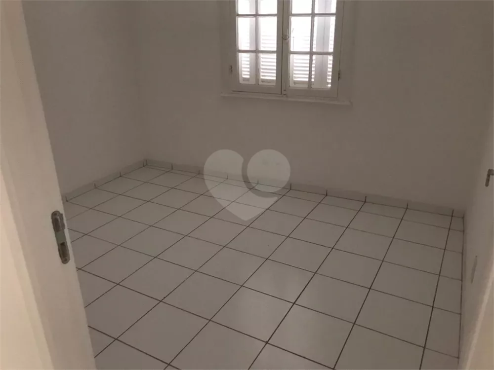 Apartamento à venda com 2 quartos, 67m² - Foto 1