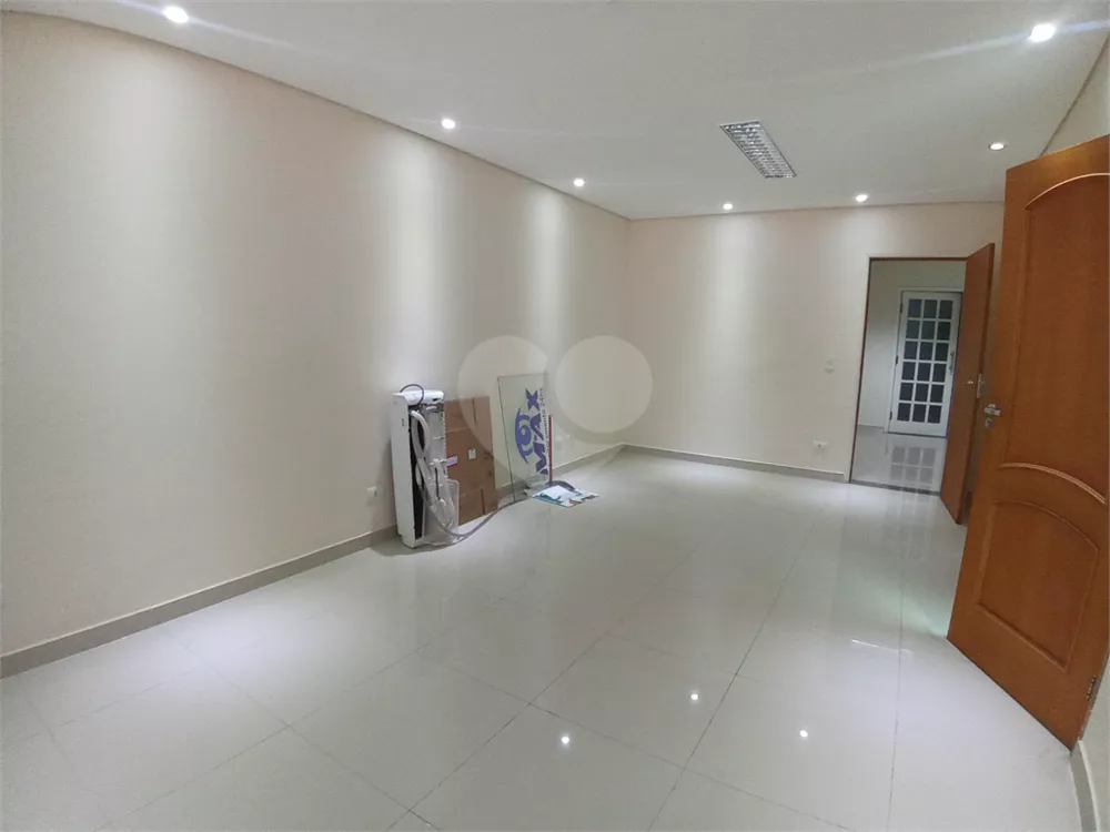 Sobrado à venda com 3 quartos, 297m² - Foto 2