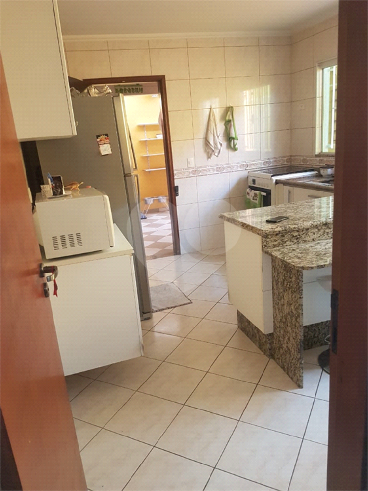 Sobrado à venda com 3 quartos, 207m² - Foto 1
