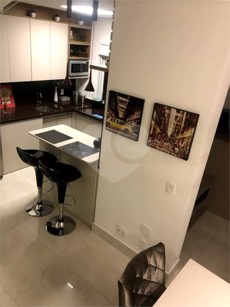 Apartamento à venda com 2 quartos, 64m² - Foto 4