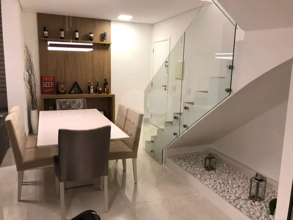 Apartamento à venda com 2 quartos, 64m² - Foto 2