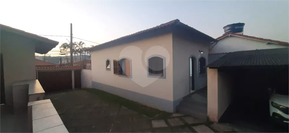 Casa à venda com 1 quarto, 140m² - Foto 1