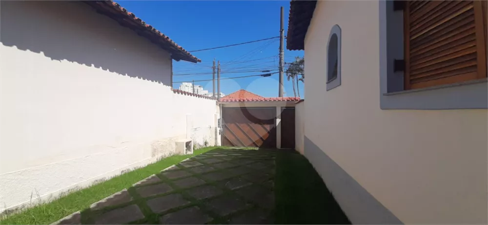 Casa à venda com 1 quarto, 140m² - Foto 2