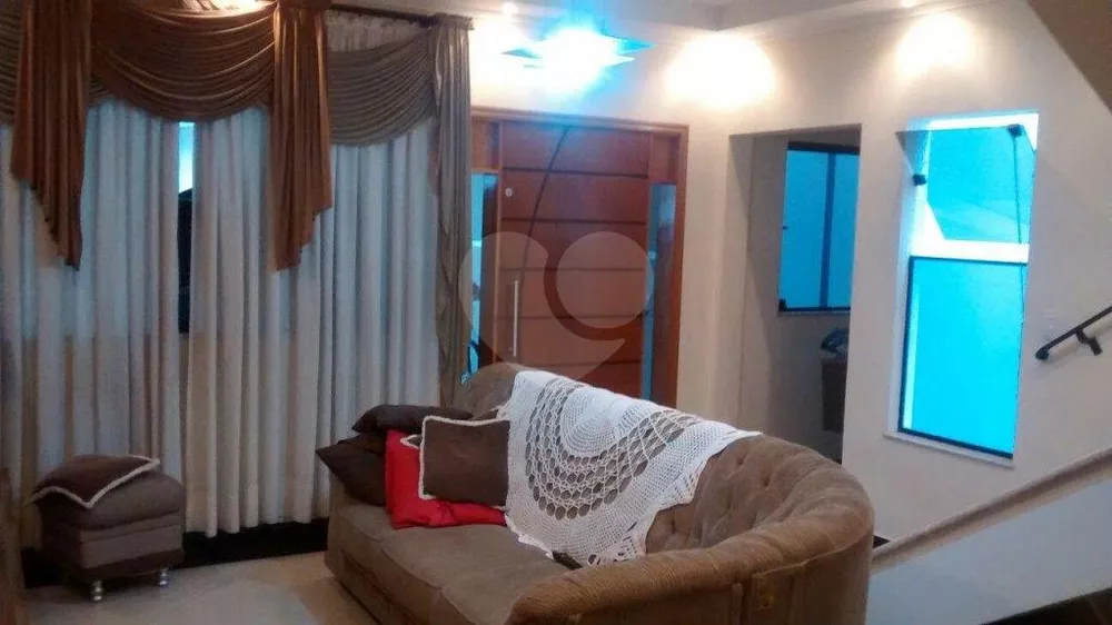 Sobrado à venda com 3 quartos, 200m² - Foto 3