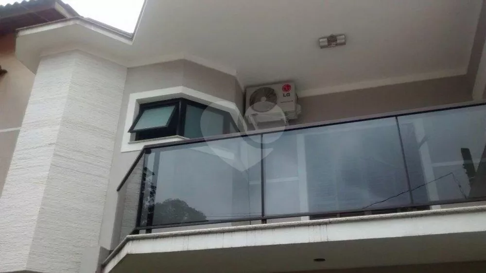 Sobrado à venda com 3 quartos, 200m² - Foto 1