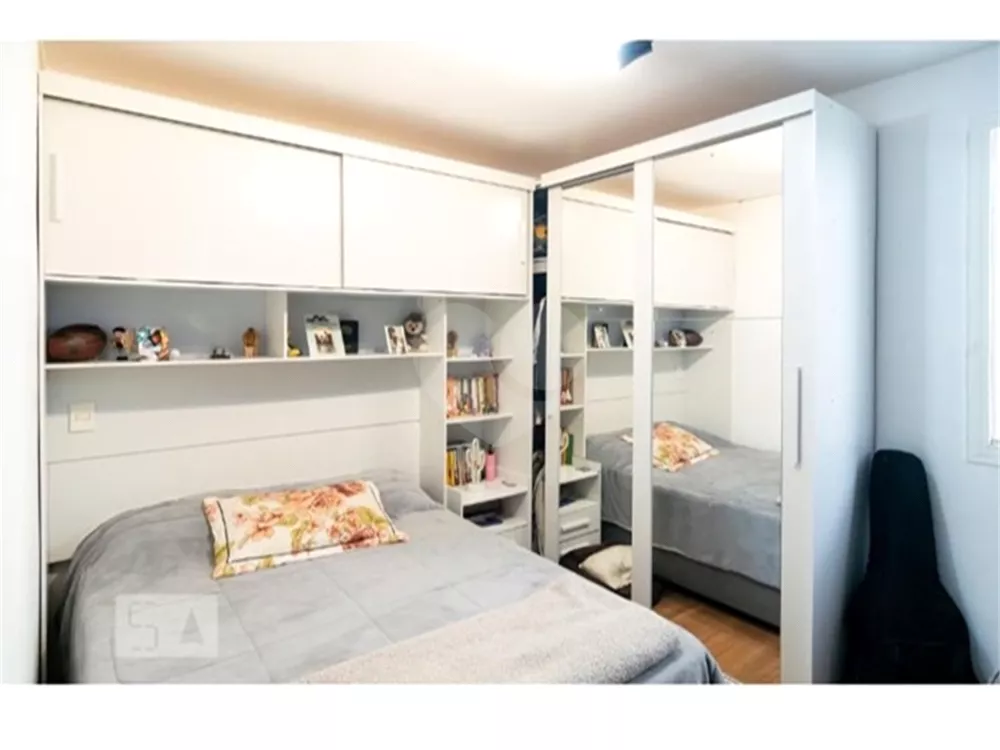 Apartamento à venda com 2 quartos, 70m² - Foto 4