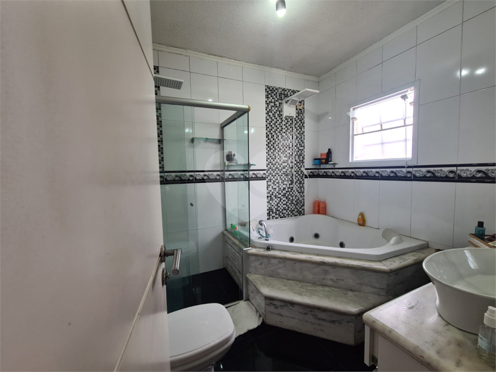 Sobrado, 3 quartos, 236 m² - Foto 2
