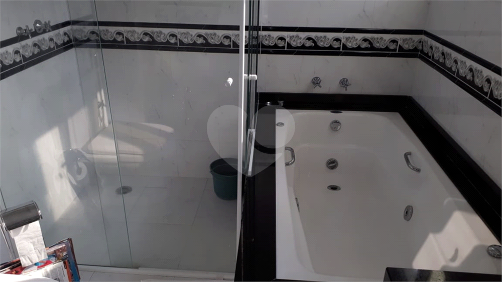 Sobrado à venda com 3 quartos, 352m² - Foto 12