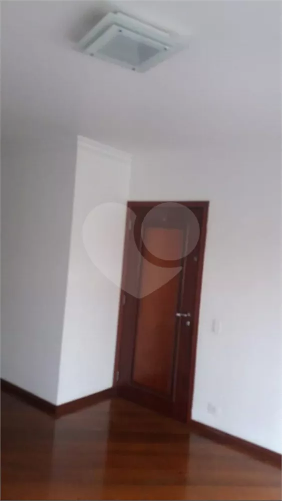 Apartamento à venda com 3 quartos, 128m² - Foto 2