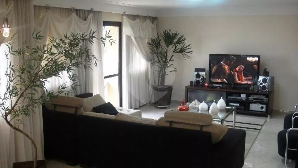 Apartamento à venda com 4 quartos, 250m² - Foto 2