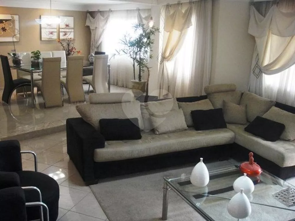 Apartamento à venda com 4 quartos, 250m² - Foto 1