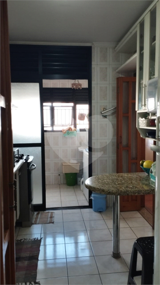 Apartamento à venda com 3 quartos, 106m² - Foto 3
