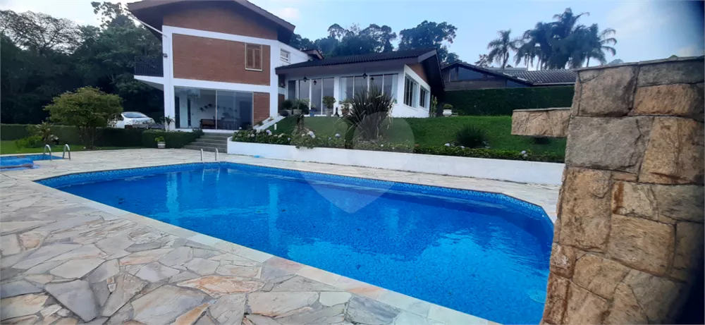 Casa de Condomínio à venda com 3 quartos, 228m² - Foto 1