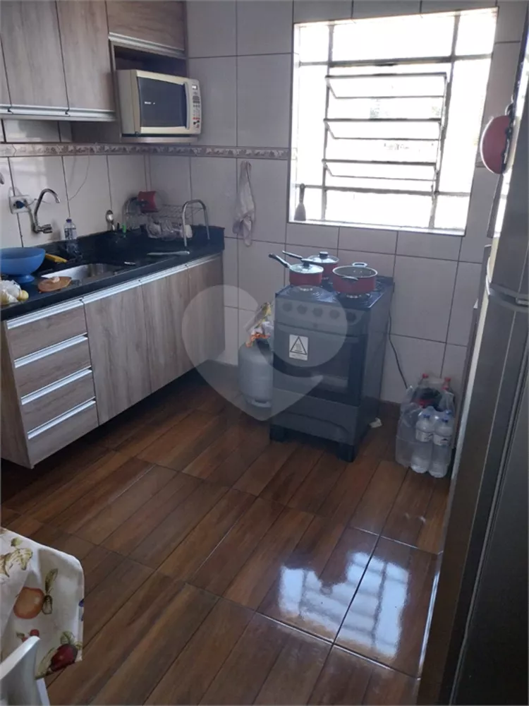 Sobrado à venda com 3 quartos, 184m² - Foto 2