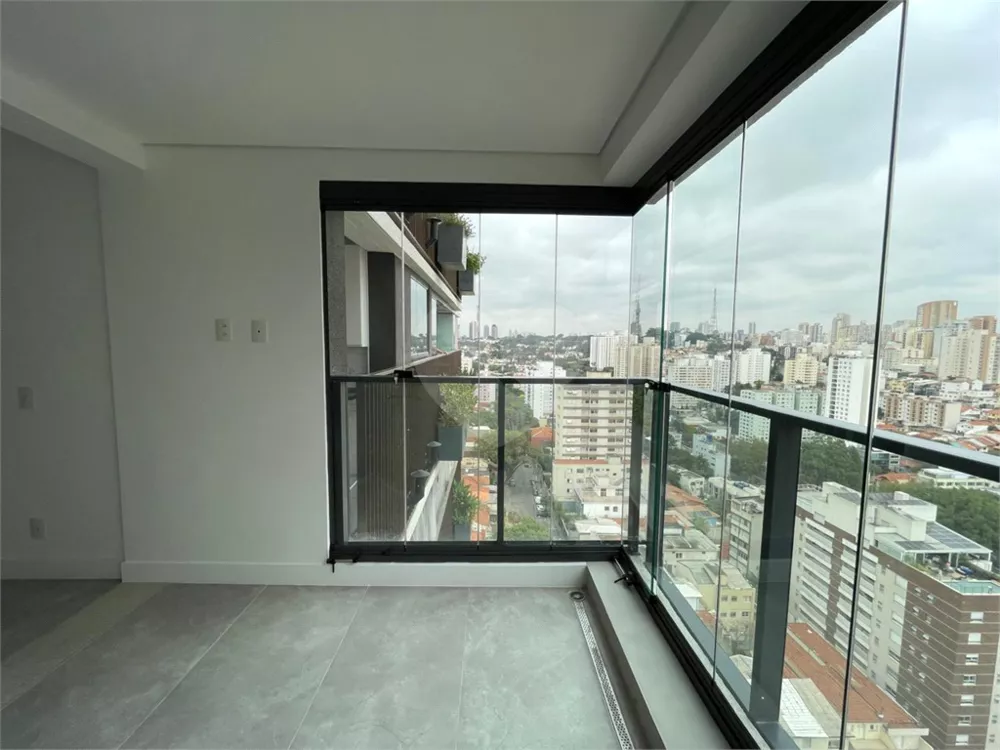 Apartamento à venda e aluguel com 2 quartos, 66m² - Foto 2