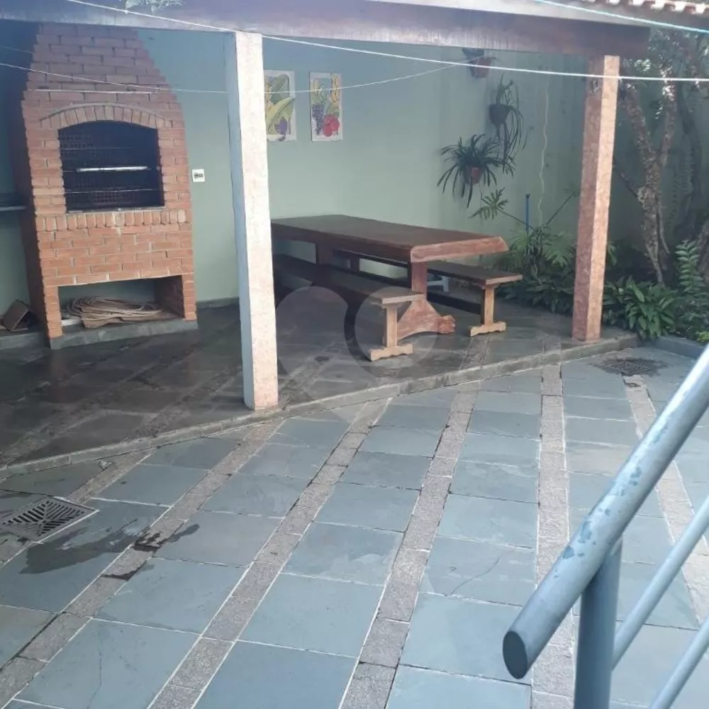 Sobrado à venda com 3 quartos, 250m² - Foto 2