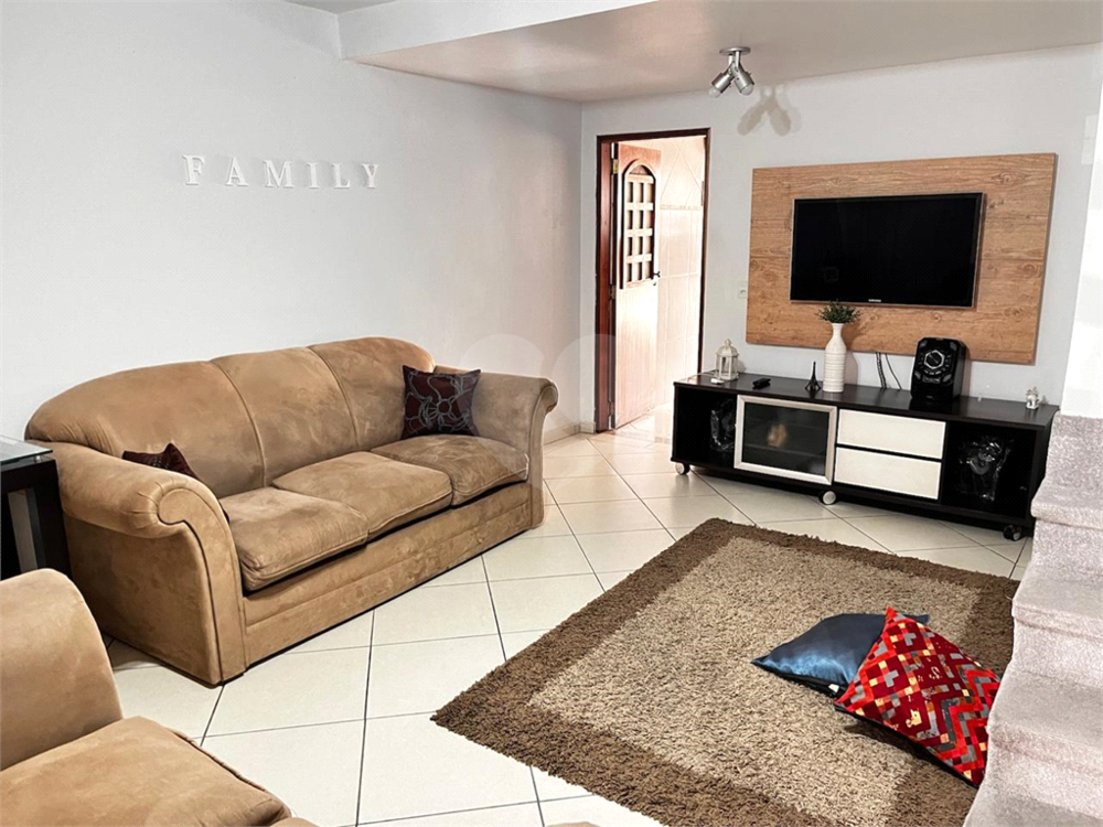 Sobrado à venda com 3 quartos, 125m² - Foto 1