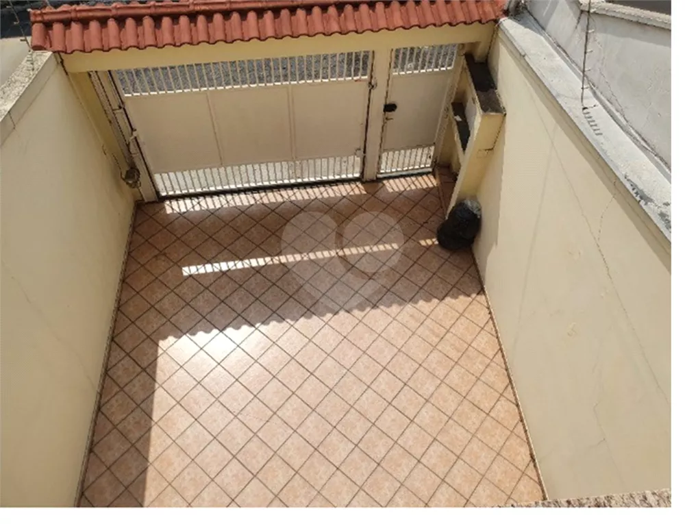 Sobrado à venda com 3 quartos, 212m² - Foto 1