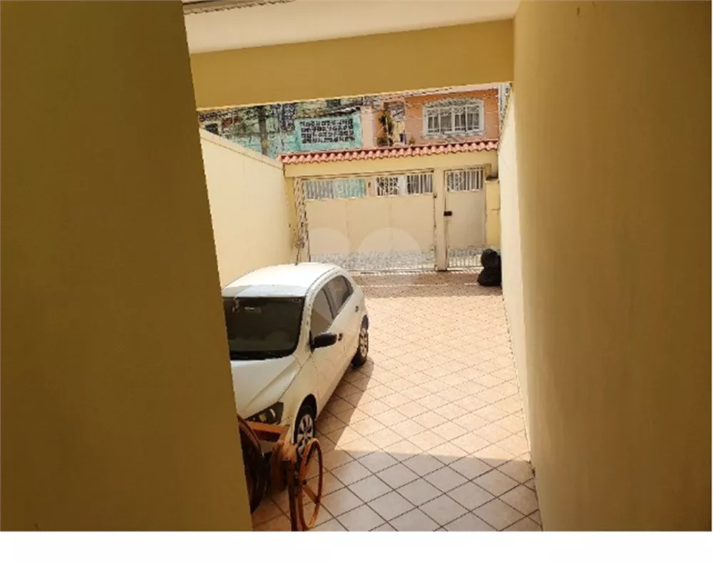 Sobrado à venda com 3 quartos, 212m² - Foto 2