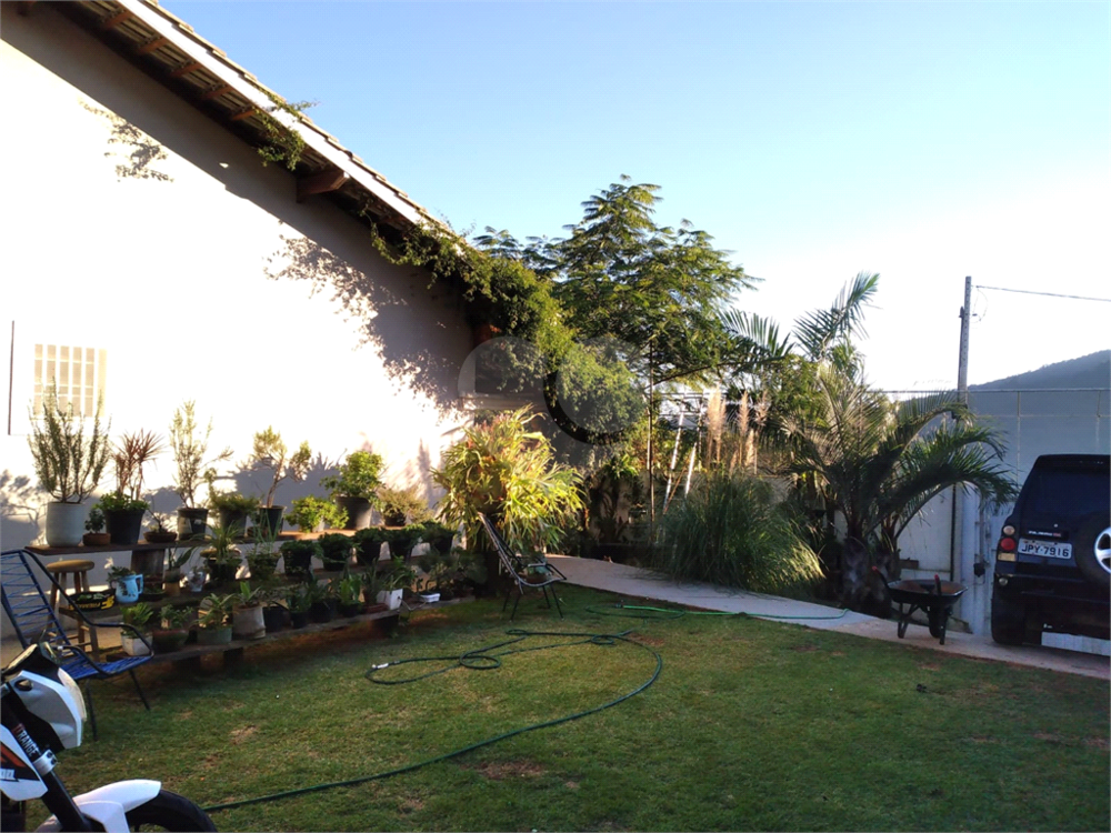 Casa à venda com 2 quartos, 102m² - Foto 2