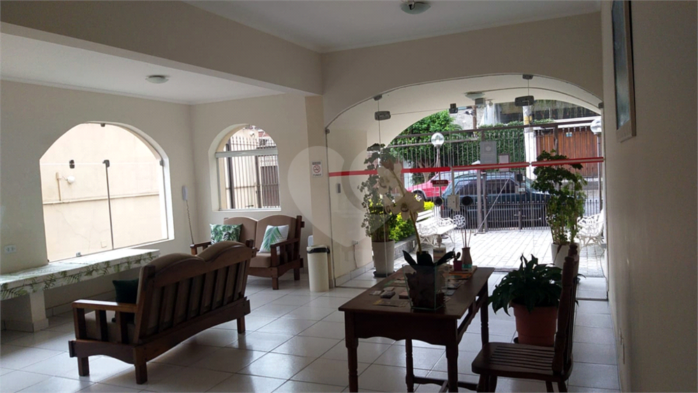 Apartamento à venda com 2 quartos, 62m² - Foto 13