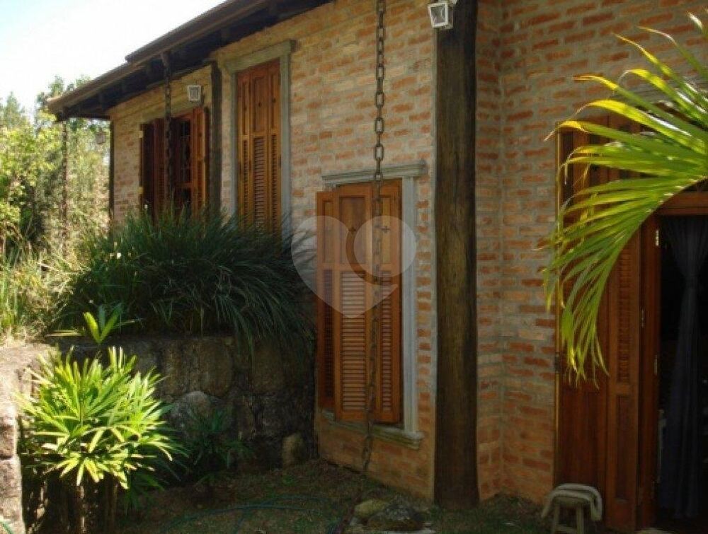 Casa de Condomínio à venda com 5 quartos, 650m² - Foto 4