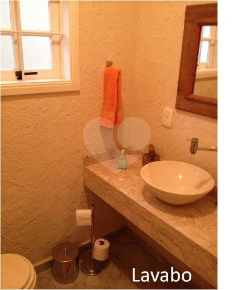 Sobrado à venda com 3 quartos, 380m² - Foto 1