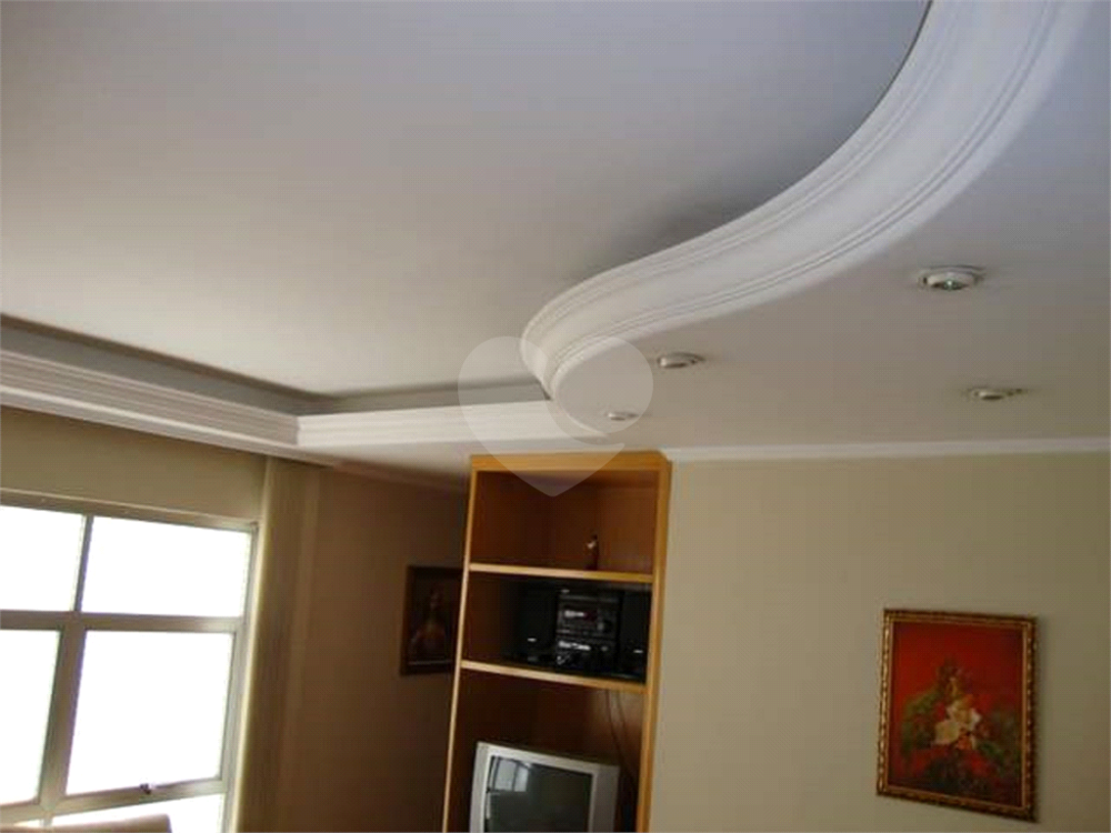 Apartamento à venda com 2 quartos, 60m² - Foto 16