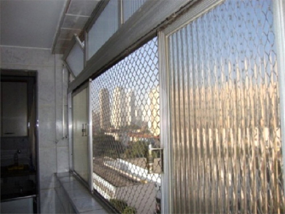 Apartamento à venda com 2 quartos, 60m² - Foto 27