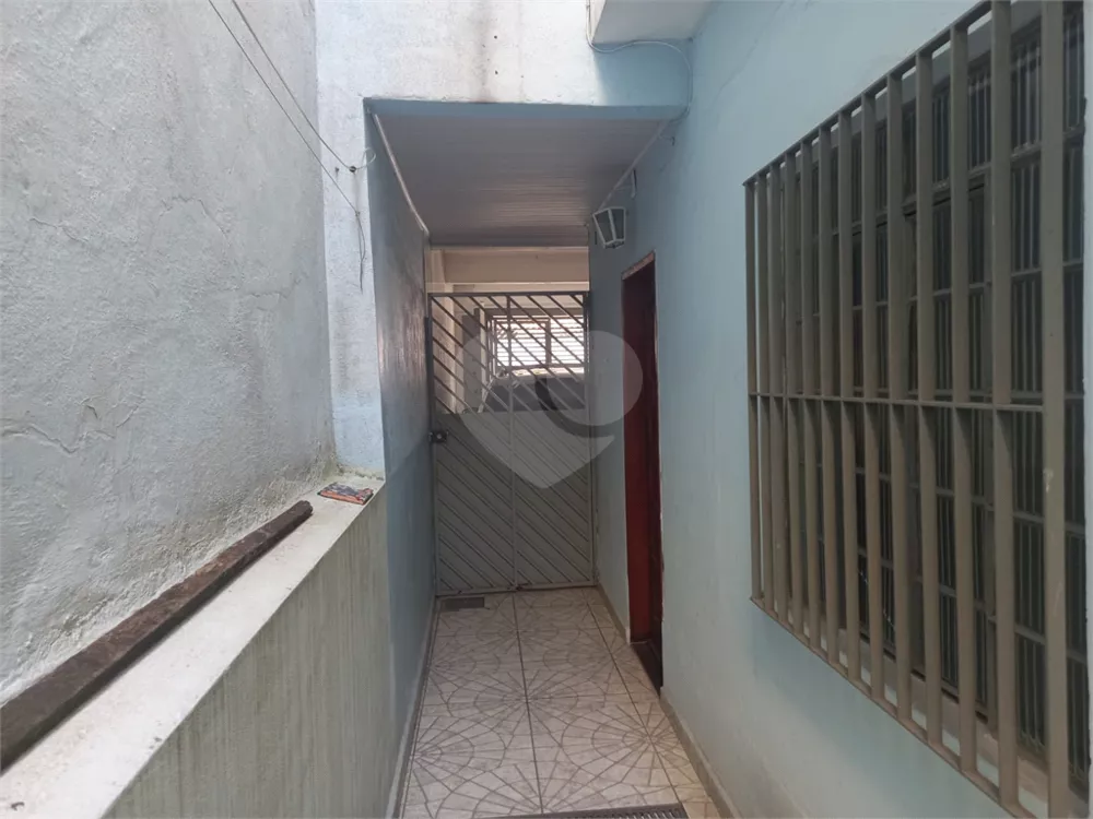 Sobrado à venda com 4 quartos, 200m² - Foto 2