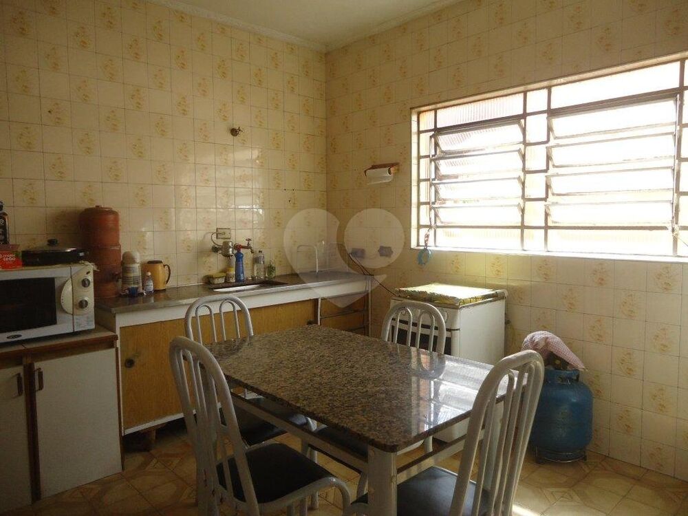 Casa, 1 quarto, 243 m² - Foto 1