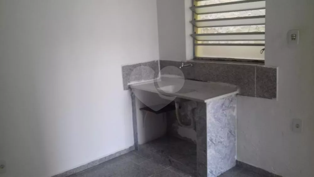 Casa à venda com 3 quartos, 200m² - Foto 8