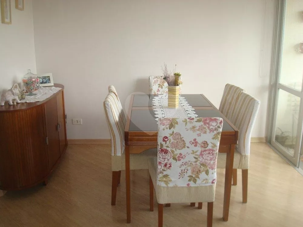 Apartamento à venda com 3 quartos, 70m² - Foto 2