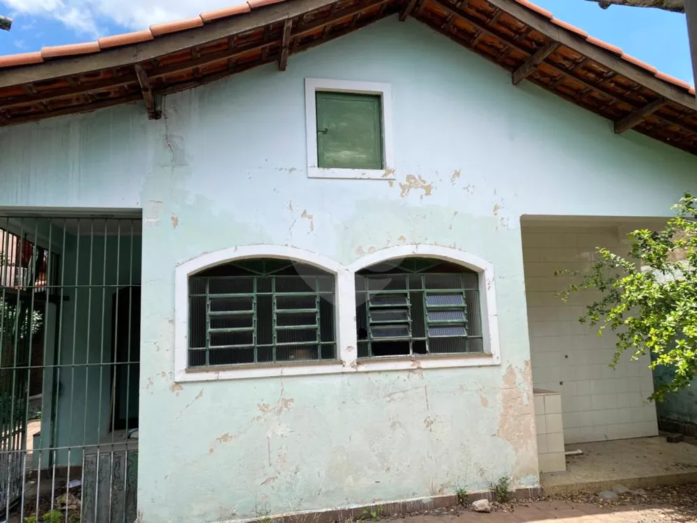 Casa à venda com 2 quartos, 180m² - Foto 2