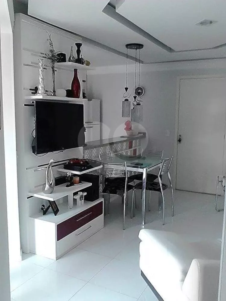 Apartamento à venda com 2 quartos, 65m² - Foto 3