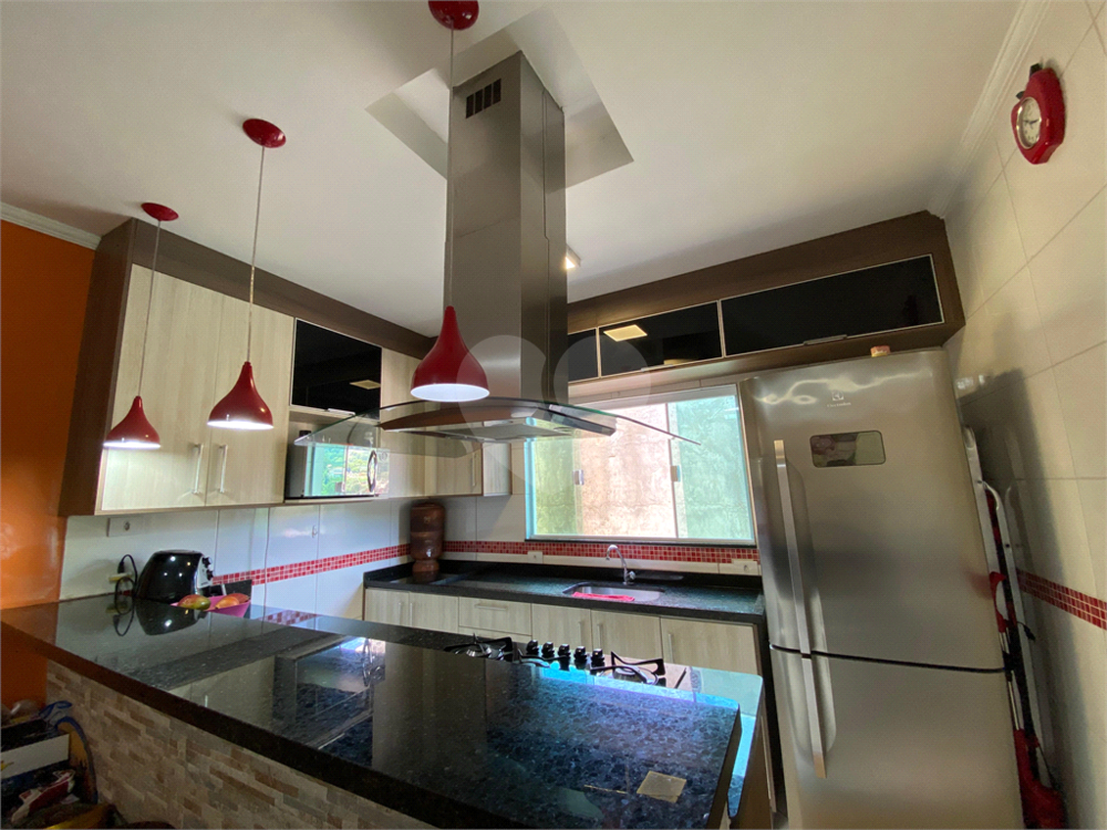 Casa, 6 quartos, 230 m² - Foto 1
