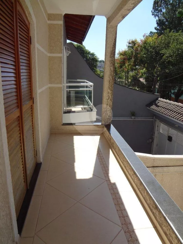 Casa à venda com 3 quartos, 200m² - Foto 4