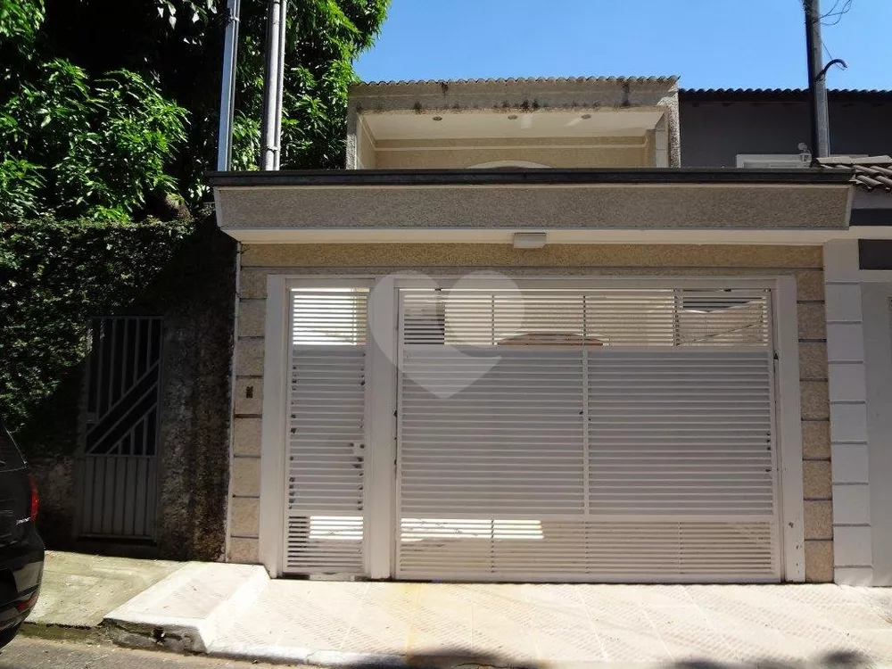 Casa à venda com 3 quartos, 200m² - Foto 1