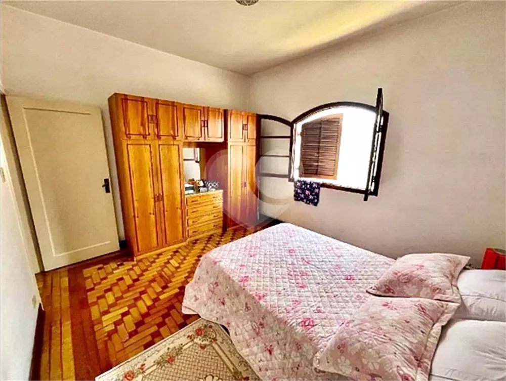 Casa à venda com 4 quartos, 220m² - Foto 23