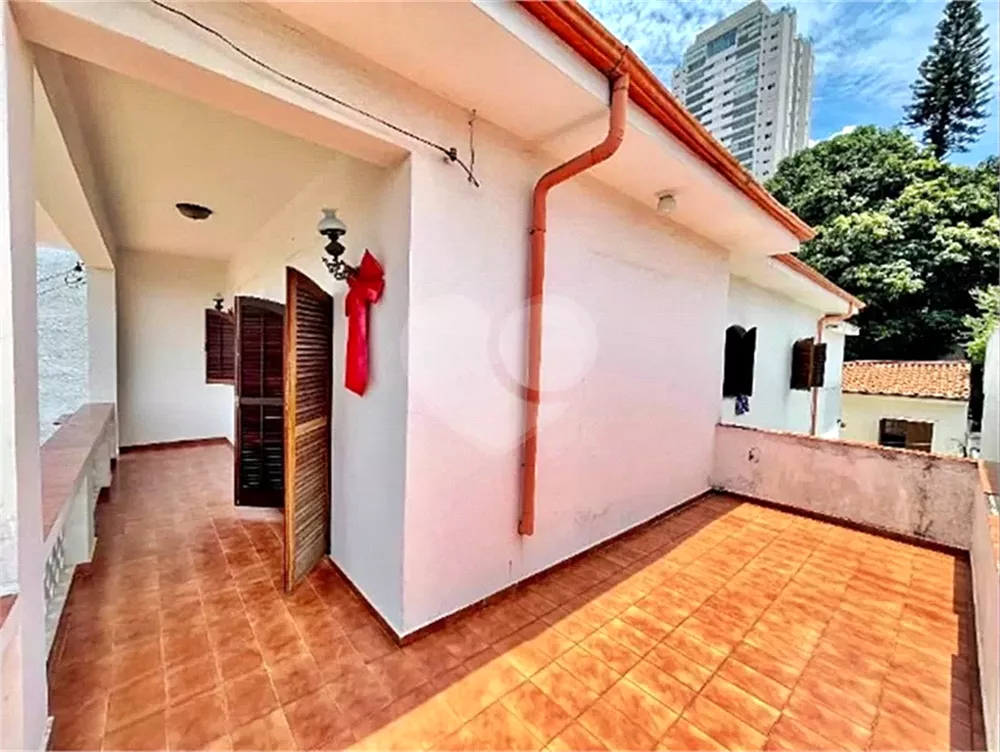 Casa à venda com 4 quartos, 220m² - Foto 12