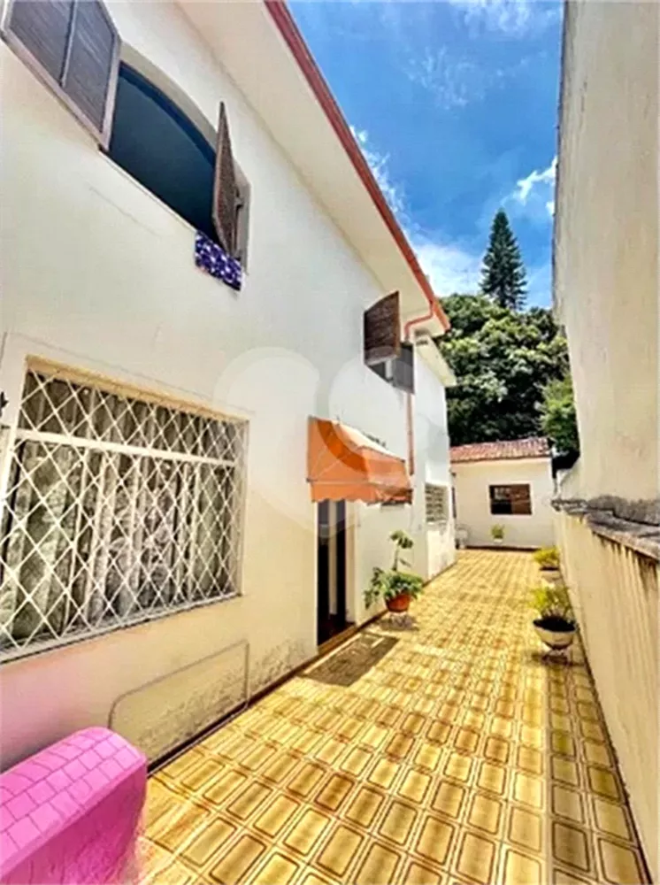 Casa à venda com 4 quartos, 220m² - Foto 27