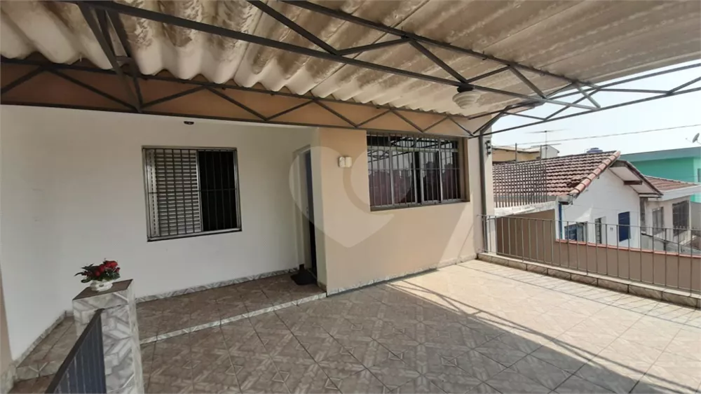 Casa à venda com 2 quartos, 250m² - Foto 1