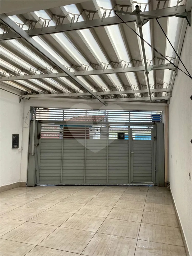 Sobrado à venda com 3 quartos, 230m² - Foto 2