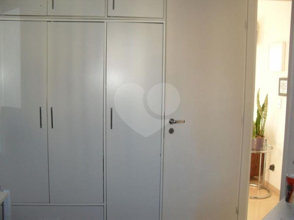 Apartamento à venda com 3 quartos, 75m² - Foto 11