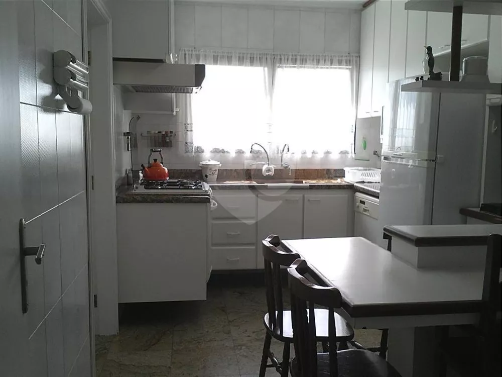 Apartamento à venda com 3 quartos, 105m² - Foto 2