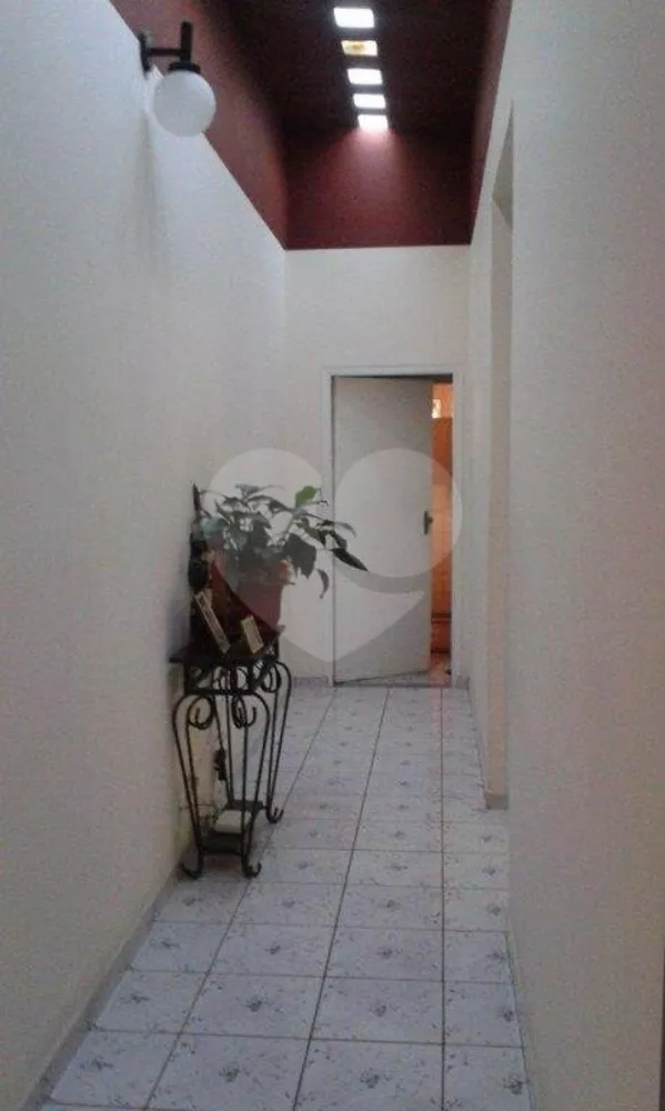 Casa à venda com 3 quartos, 230m² - Foto 7